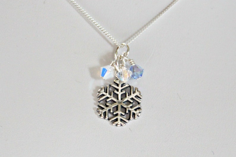 Winter Necklace,Snowflake Pendant Christmas Gift For Women Gifts Under 20 Silver Snowflake Necklace Snow Lover Gift Winter Gift Jewelry