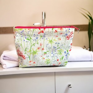 Liberty London fabric Theodor makeup bag.