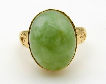 14K Yellow Gold Jade Ring - Oval Cabochon Green Jade Filigree Mounting - Size 7 - 4.5 Grams - Character Letters  - Gifts for Her # 5483