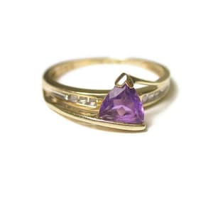 Amethyst Diamond Ring - Size 7 - 10K Yellow Gold Triangle Amethyst and Diamonds Ring - Estate Jewelry February Birthday Gifts for Her # 971