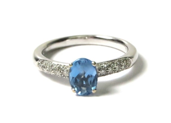 18K White Gold Aquamarine and Diamonds Ring - Blu… - image 1