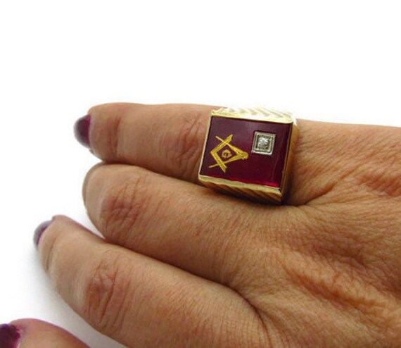 10K Yellow Gold Diamond Ruby Masonic Ring - Size … - image 10