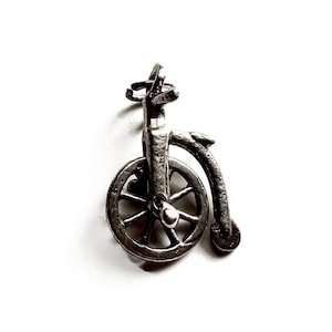 Vintage Old Fashioned Mechanical Bicycle Charm Pendant - Articulated Big Wheel Bike - Unisex - 3D - Collectable - Victorian Bike # 5580