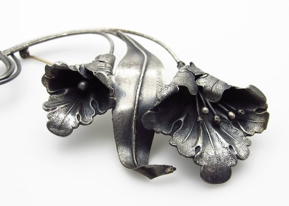 Sterling Silver Calla Lily Flower and Leaf Brooch… - image 2
