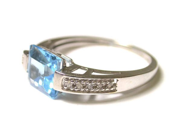 10K White Gold Blue Topaz and Diamond Ring - Prin… - image 3