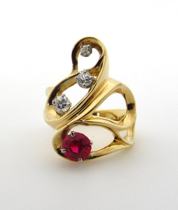14K Yellow Gold Ruby and Diamonds Ring - Size 6.7… - image 7