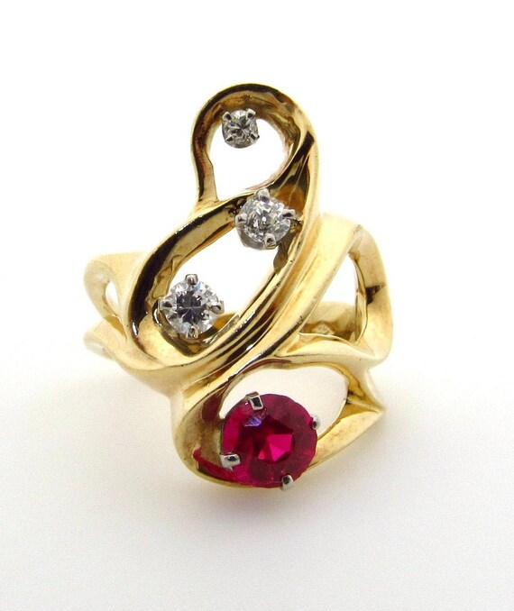 14K Yellow Gold Ruby and Diamonds Ring - Size 6.7… - image 6