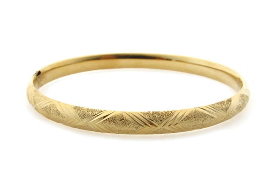 14K Yellow Gold Large Hinged Bangle Bracelet