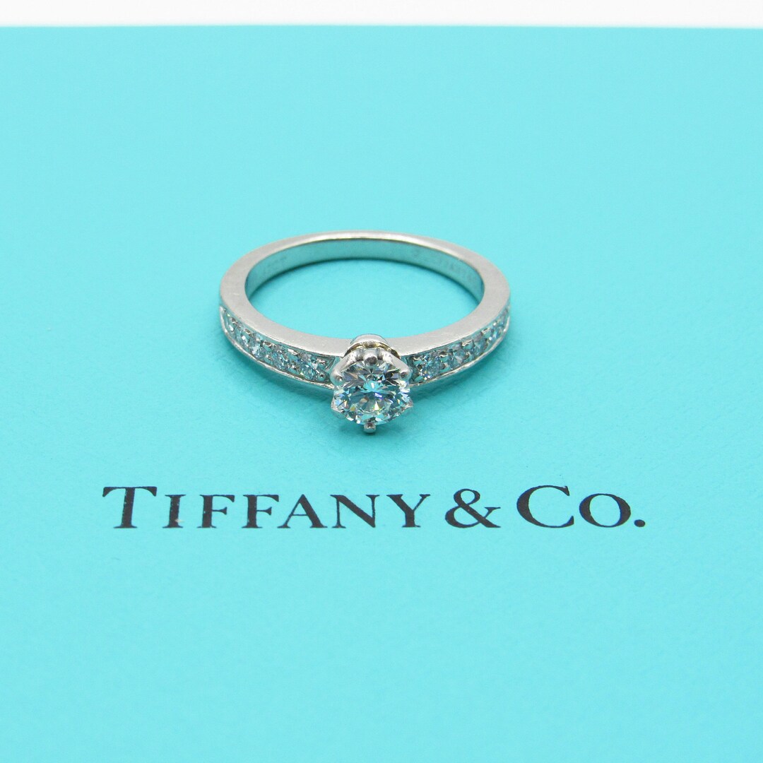 Authentic Tiffany and Co Platinum Diamond Ring G Color VVS1 -  Sweden