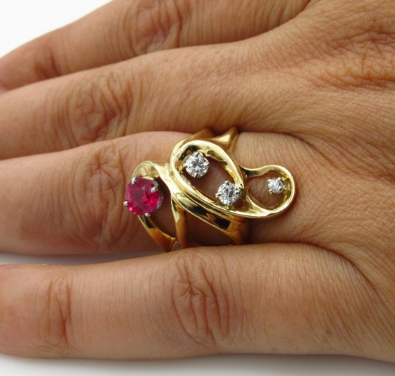 14K Yellow Gold Ruby and Diamonds Ring - Size 6.7… - image 9