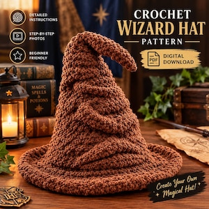 Könnte beinhalten: Ein brauner gehäkelter Zaubererhut mit einer spitzen, schlaffen Oberseite und einer breiten Krempe. Der Text lautet: CROCHET WIZARD HAT PATTERN, DETAILED INSTRUCTIONS, STEP-BY-STEP PHOTOS, BEGINNER FRIENDLY, DIGITAL DOWNLOAD, Create Your Own Magical Hat!