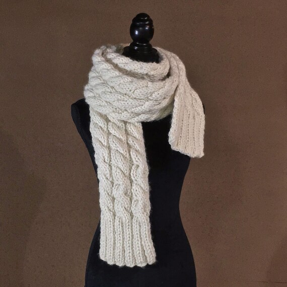 Chunky cable knit scarf Clearance