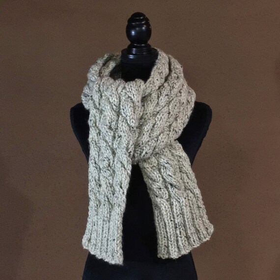 Chunky cable knit scarf Clearance