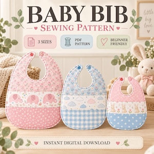 Op de afbeelding: Een digitaal naaipatroon voor slabbetjes in drie maten. De afbeelding toont drie afgewerkte slabbetjes met bloemen-, olifanten-, wolken- en konijnenprints in roze en blauw. De tekst bevat BABY BIB SEWING PATTERN en INSTANT DIGITAL DOWNLOAD.