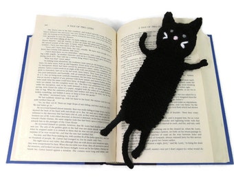 Handknit Black Cat Bookmark: 3D Wool Book Lover Gift