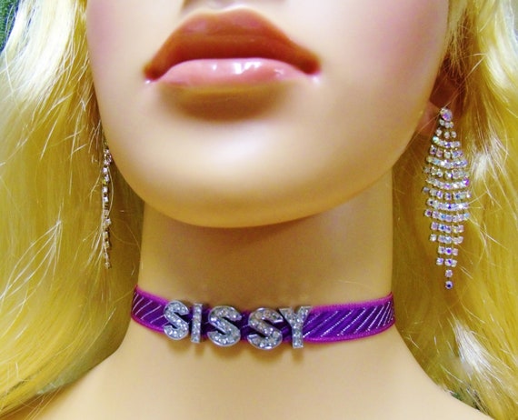 Purple store velvet choker