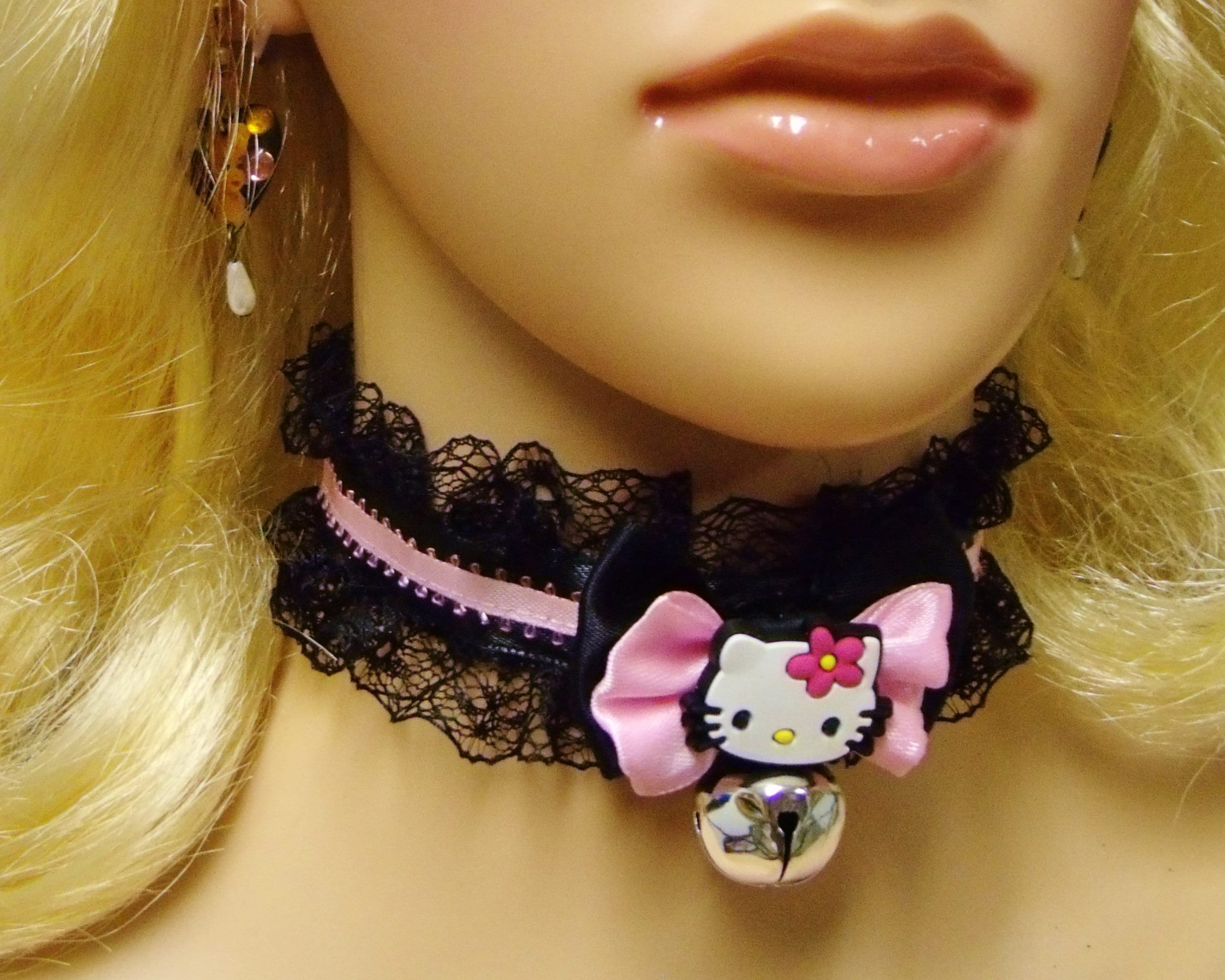 collar hello kitty