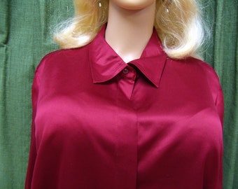 Top Bluse Rot Sekretärin Shiny Satin Größe 20 2X 3X