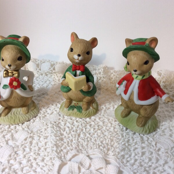 Vintage Lefton Christmas Figurines, Porcelain Set of Three Very Dignified Mice, Dickensian Dress