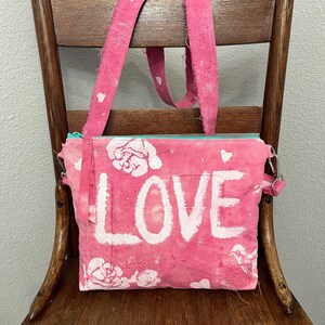 Bolso bandolera/cartera de lona rosa desgastada LOVE~AMOR, bolso de concierto cosido a mano
