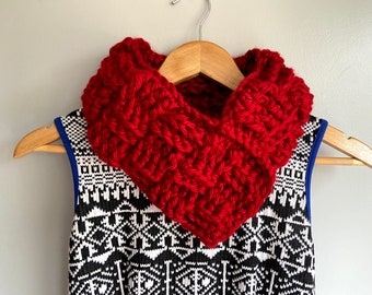 Red Scarf, Triangle Scarf for Mom, Handmade Crochet, Present for Teen, 2023 Gift Idea for Wife from Husband, Chunky Muffler for Men