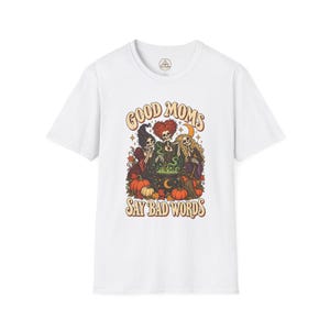 Camiseta "Las buenas mamás dicen palabrotas" / Trío de brujas de Halloween, calabazas, estilo retro.