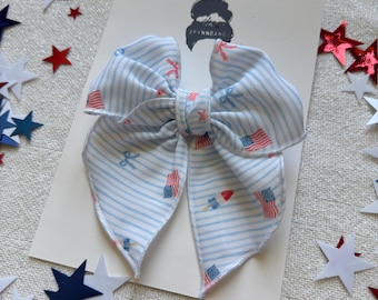 Bomb Pops fable Bow, Patriotic Bow, Brynnbands