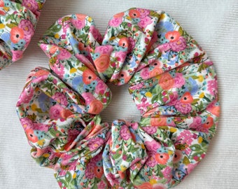 Bright Floral Scrunchie, Floral Scrunchie, Springtime Scrunchie, Soft Scrunchie, Brynnbands,
