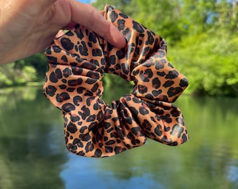 Leopard SWIM Scrunchie, Pool Scrunchie