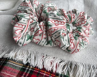 Peppermint Hearts & Bows Scrunchie, Christmas Scrunchie