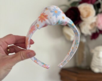 Pastel Daisy Headband, Daisies, Top Knot Headband, Brynnbands, Hard Headband, Knotted Headband, Top Knot