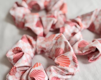 Seashells SWIM Scrunchie, Pool Scrunchie, Swimsuit Scrunchie, Water Scrunchie, Water Absorbent Scrunchie, Brynnbands,