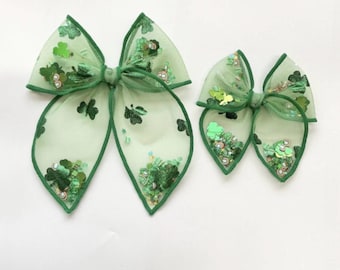 Green Shamrock Shaker Bow, Fable Bow