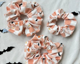 Halloween Checkered Scrunchie, Halloween Scrunchie, Fall Scrunchie, Soft Scrunchie,  Brynnbands,Fall Scrunchies, Fall Hair