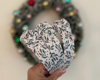 Holiday Mistletoe Top Knot Headband, Holiday headband, Hard Headband, Christmas Headband, Bendable Headband, Stocking Stuffer, Brynnbands