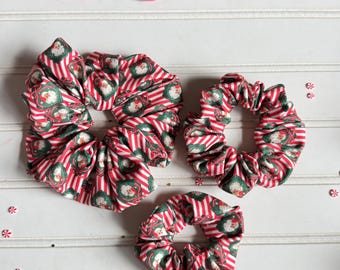 Red Santas Scrunchie, Christmas Scrunchie