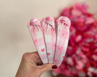 Pink Checkered Bows & hearts Top Knot, Valentine Headband, Pink Headband, Brynnbands, Hard Headband, Knotted Headband, Valentine's Day