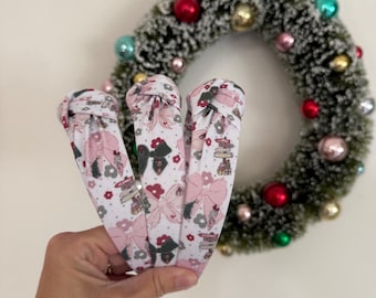 Green Guy Bows Knot Headband, Holiday headband, Hard Headband, Christmas Headband, Bendable Headband, Stocking Stuffer, Brynnbands