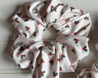 Holiday Greenery Scrunchie, Christmas Scrunchie