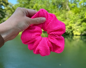 Hot Pink Crinkle SWIM Scrunchie, Oversized Scrunchie, Jumbo Scrunchie, Brynnbands,, 90s Scrunchie, Pool Scrunchie
