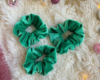 Green Velvet Scrunchie, Holiday Scrunchies, Festive Scrunchies,  Christmas Scrunchies, Gifts for Girls, Brynnbands