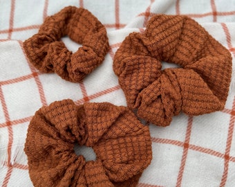 Rust Waffle Knit Scrunchie, Sweater Scrunchie, Red Scrunchie, Soft Scrunchie. Sweater Knit Scrunchie, Brynnbands,