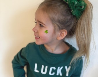 Shamrocks Mesh Scrunchie, Organza Scrunchie, Brynnbands, Hair Scrunchie, Hair Tie, Mesh Scrunchie, Oversized scrunchie