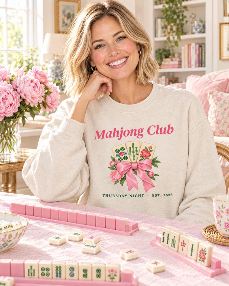 Sudadera del Club de Mahjong, Sudadera personalizada para Grupo de Mahjong, Regalo personalizado para Noche de Mahjong, Sudadera con Fichas de Mahjong con Lazo Rosa imagen 1
