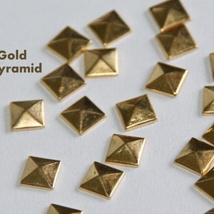 Pyramid Stud Phone Case - Etsy Pyramid Stud Phone Case - Etsy