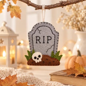 Tombstone Ornament Pattern, Beginner Felt Craft PDF for Hand Sewing