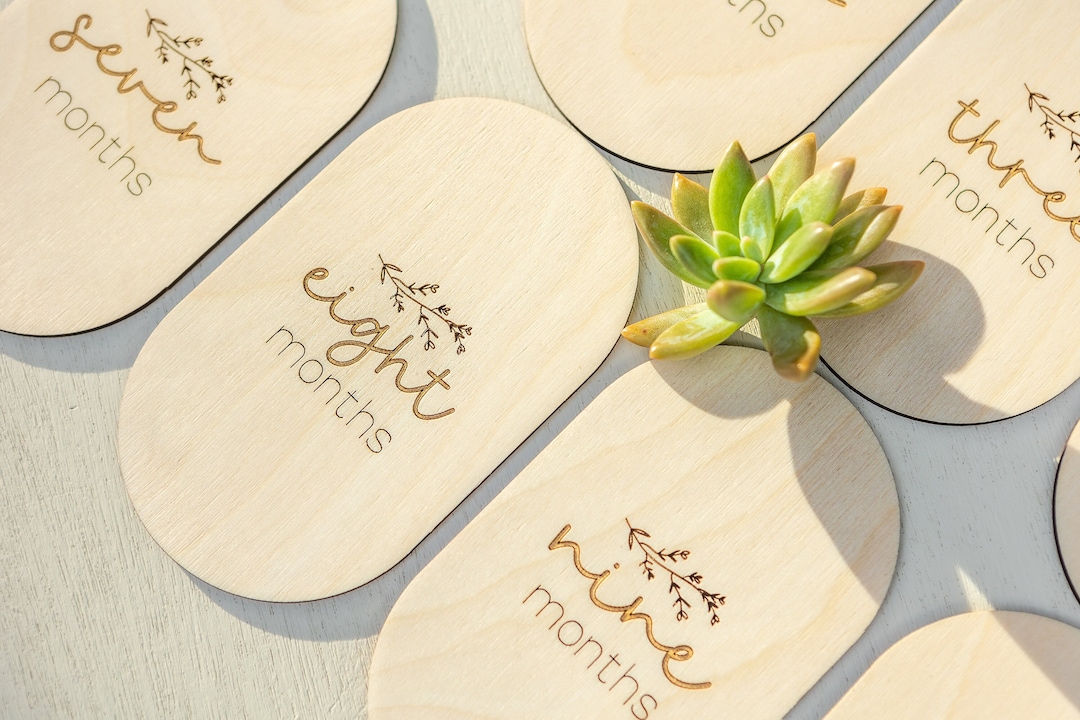 Custom Wooden Baby Monthly Milestone Cards,oval Shaped Custom 12 Month ...