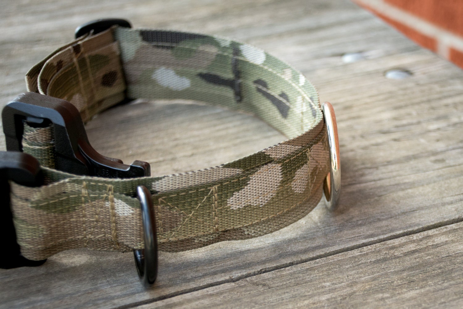 Extra Large GT Cobra Buckle Multicam collar for large breed dogs w