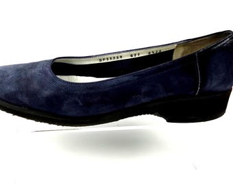 Salvatore Ferragamo Boutique Noisette Navy Suede Pumps 8.5 AA Vintage Italy