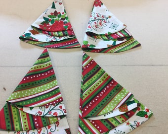 Set of 12 size is 16" x 9" Christmas tree napkins. White,red,green  colors.New year cotton fabric.